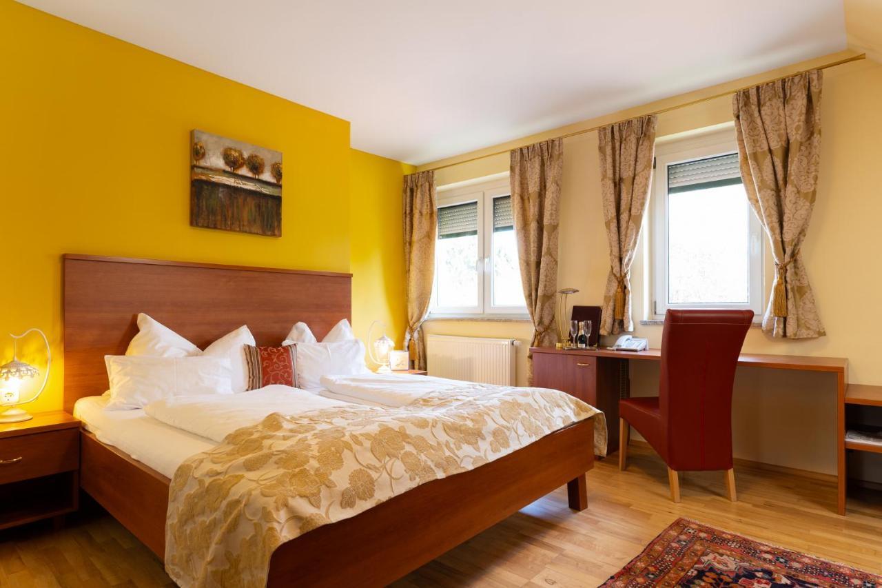 Garni Poelzl Hotel