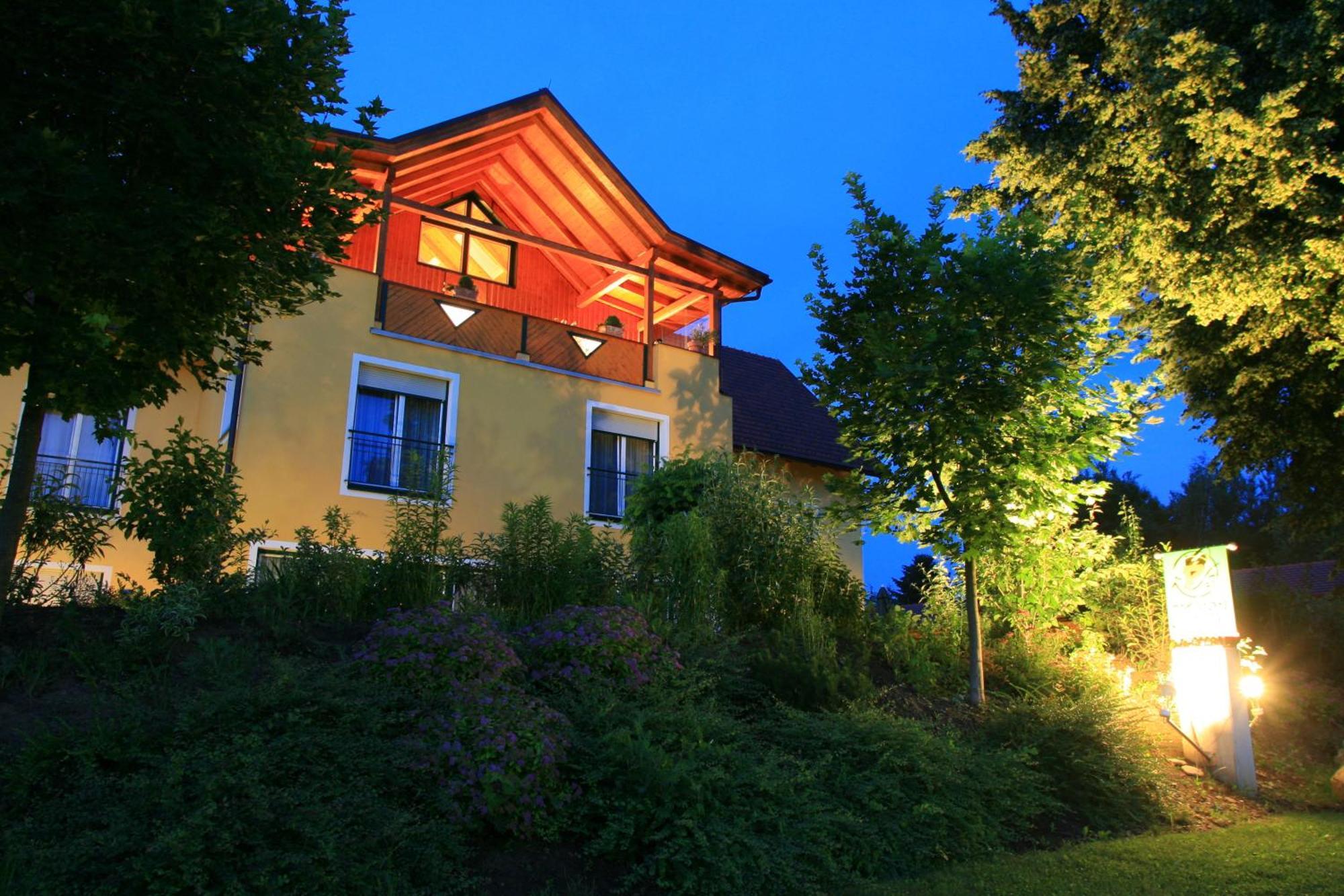 Garni Poelzl Hotel 4*
